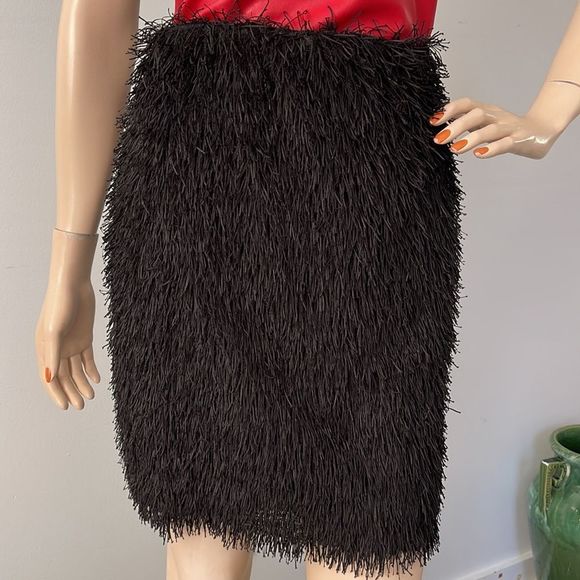 Black Fringe Skirt, EUC, Sz L, back zip, lined, stretchy, unique and super cute - Picture 11 of 12